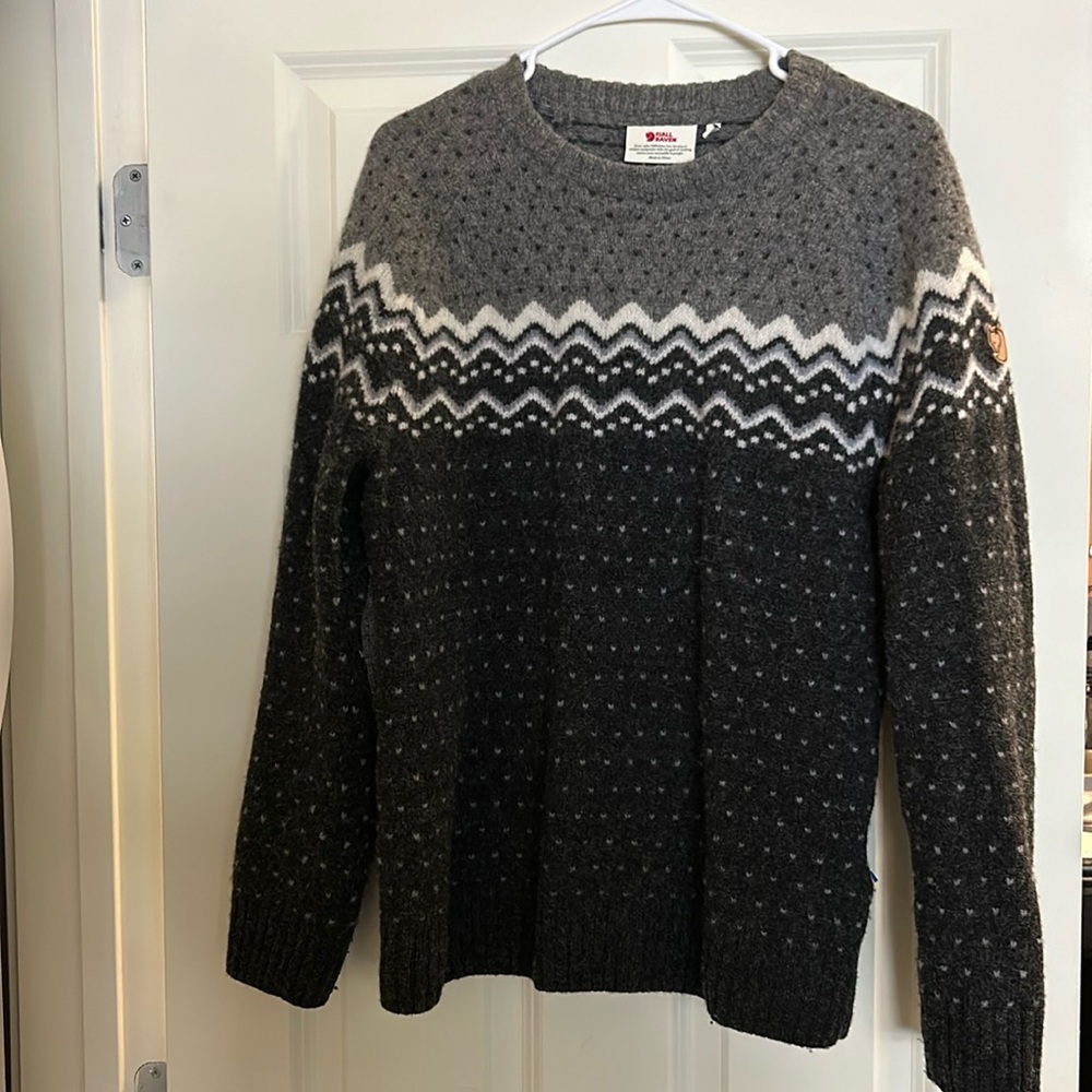 Fjall Raven sweater